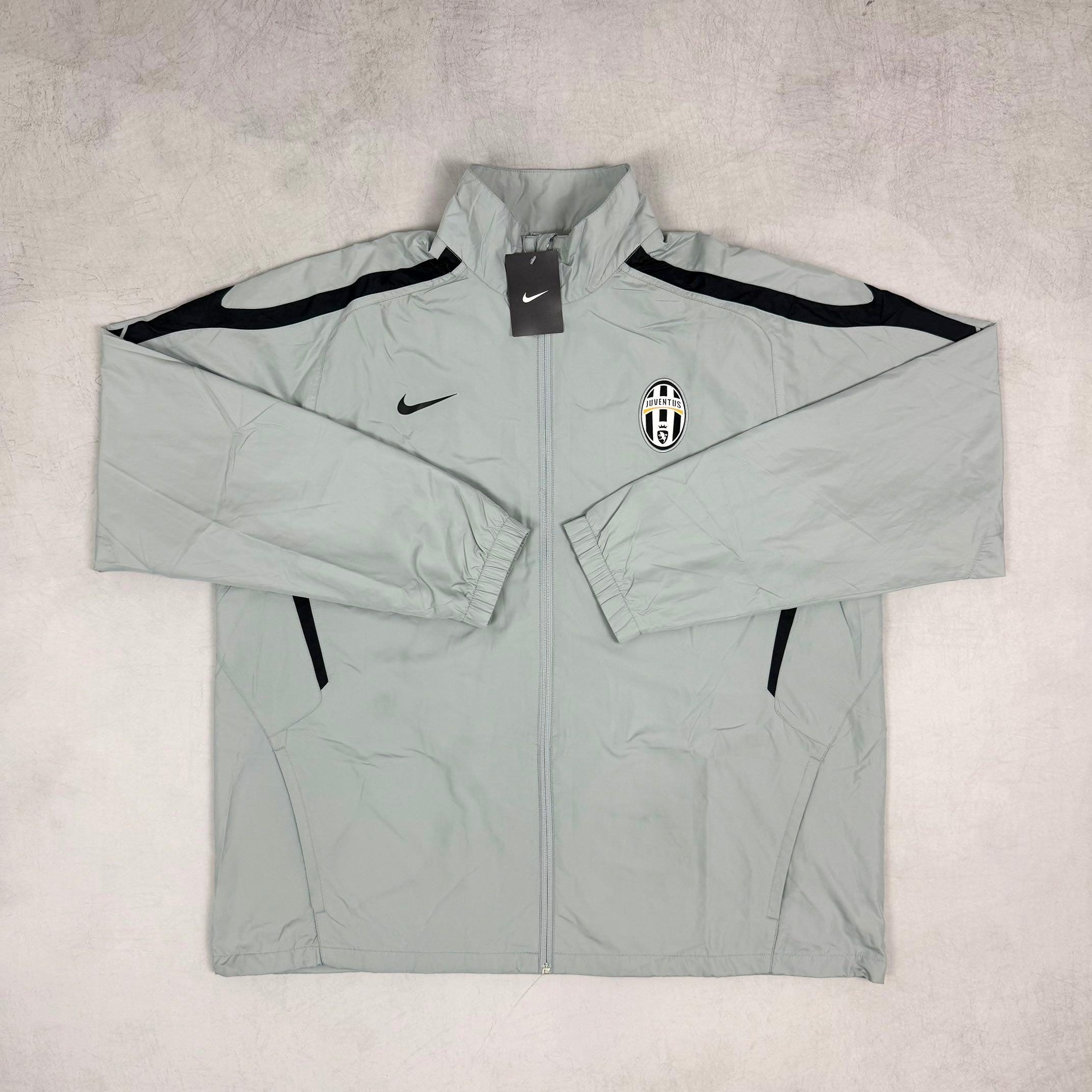 Nike Juventus Turin 2010 Tracksuit XXL NEW WITH TAGS - 86.airsteals