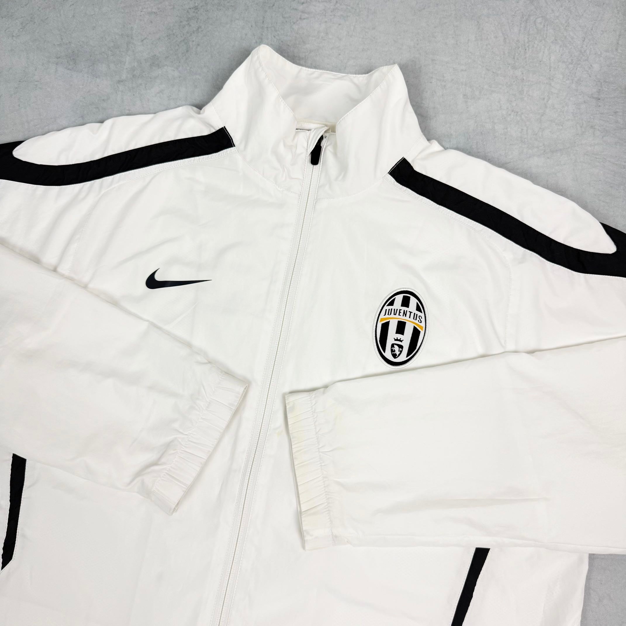 Nike Juventus 2010 Tracksuit L - 86.airsteals