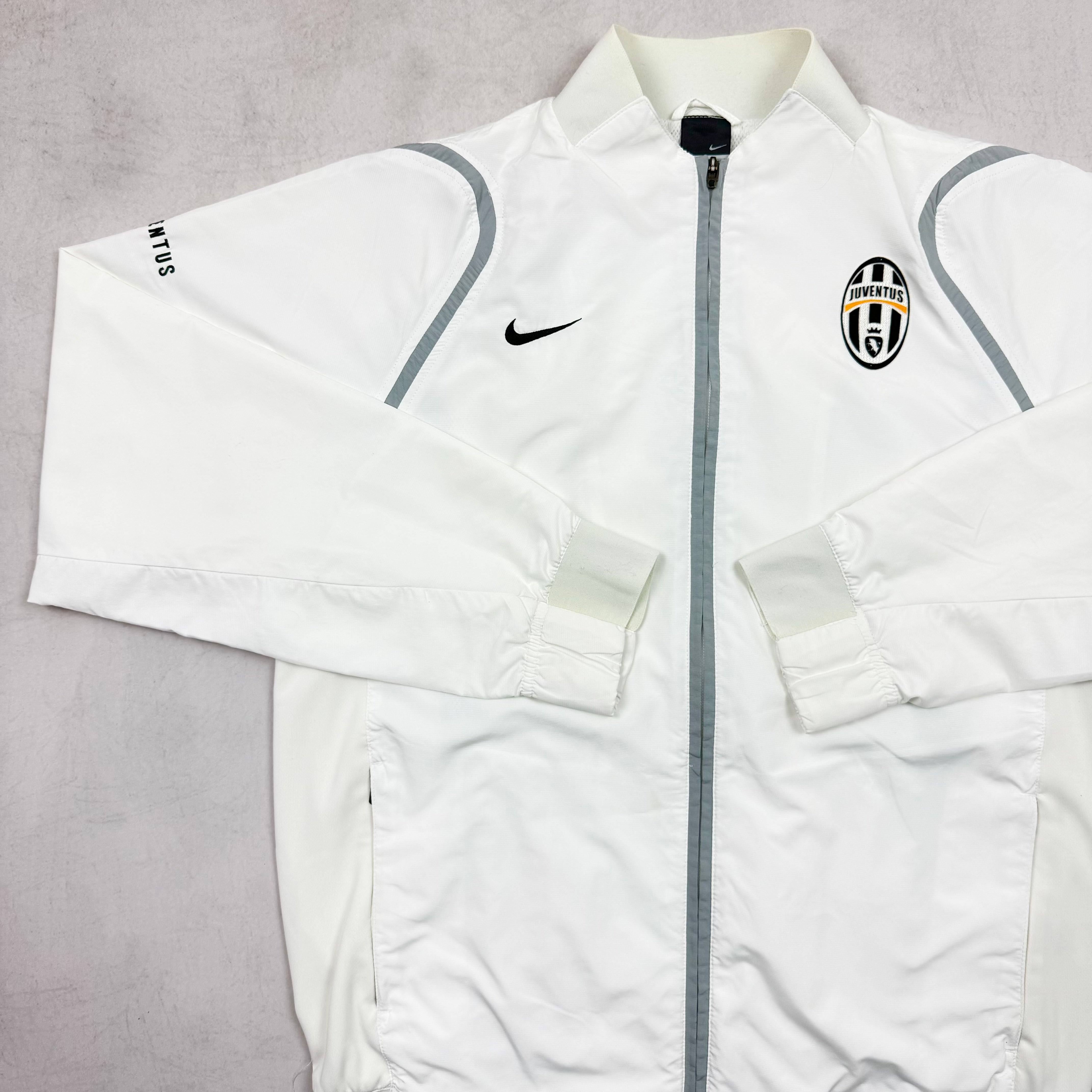 Nike Juventus Turin Tracksuit L - 86.airsteals