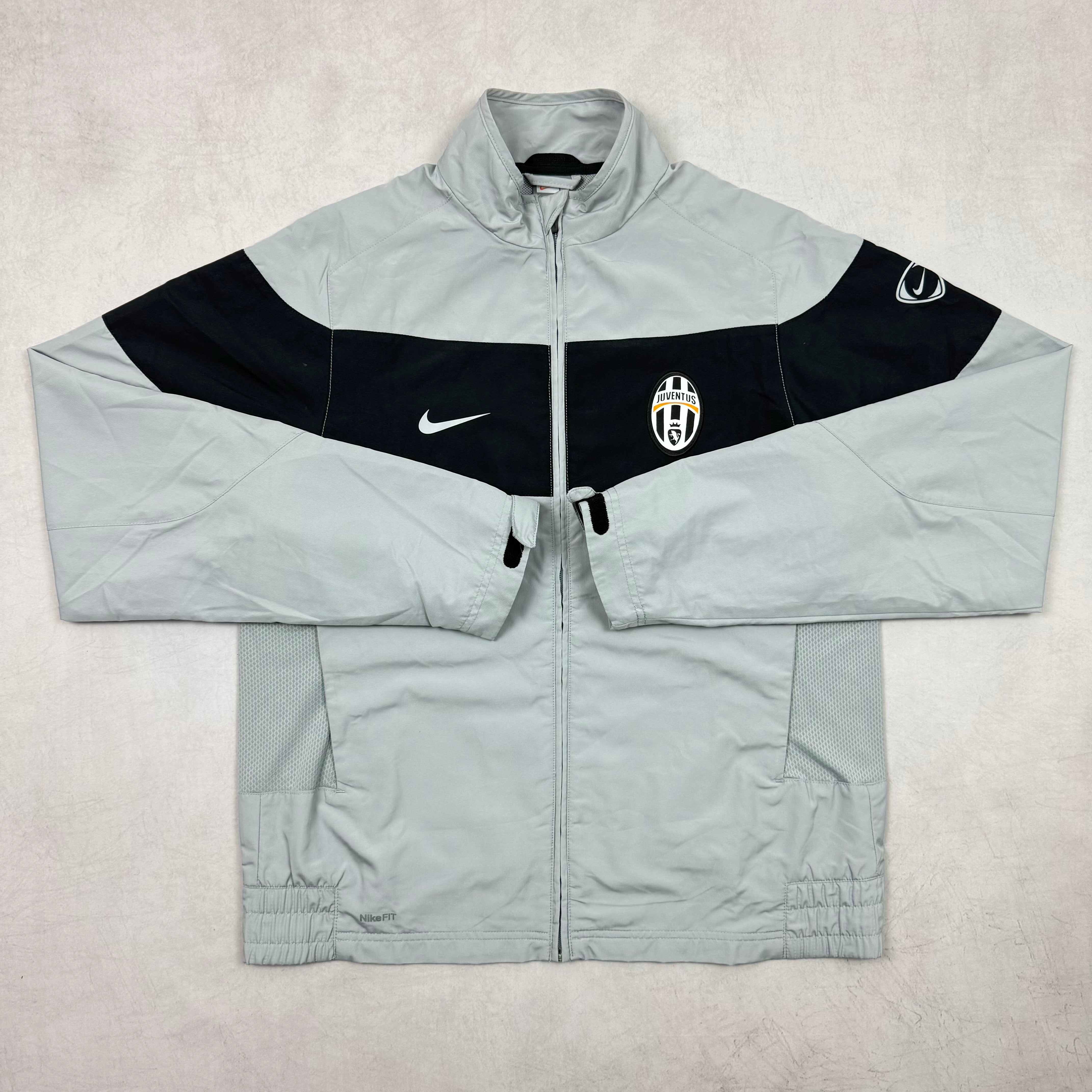 Nike Juventus Turin Tracksuit L - 86.airsteals