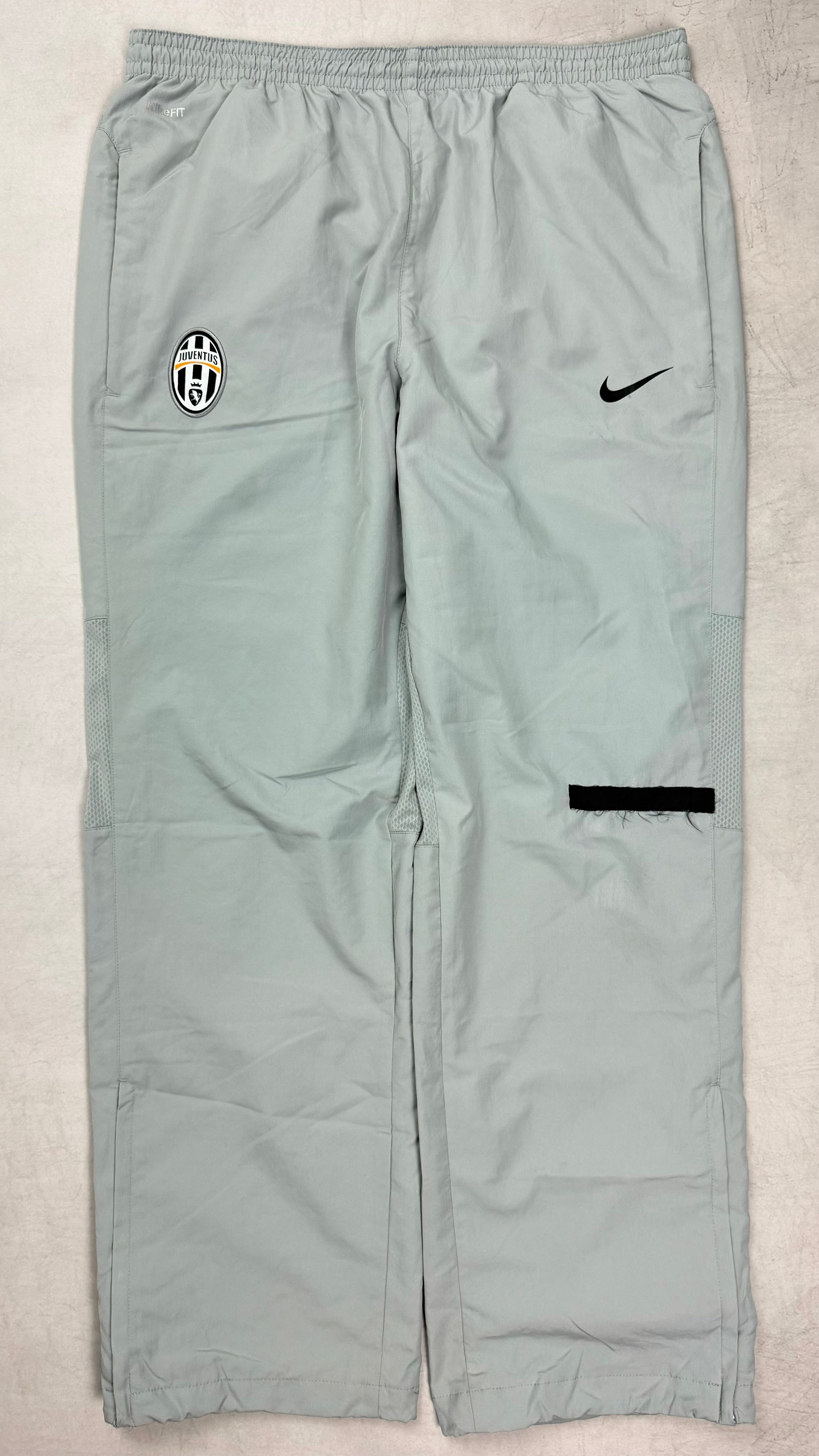 Nike Juventus Turin Tracksuit L - 86.airsteals