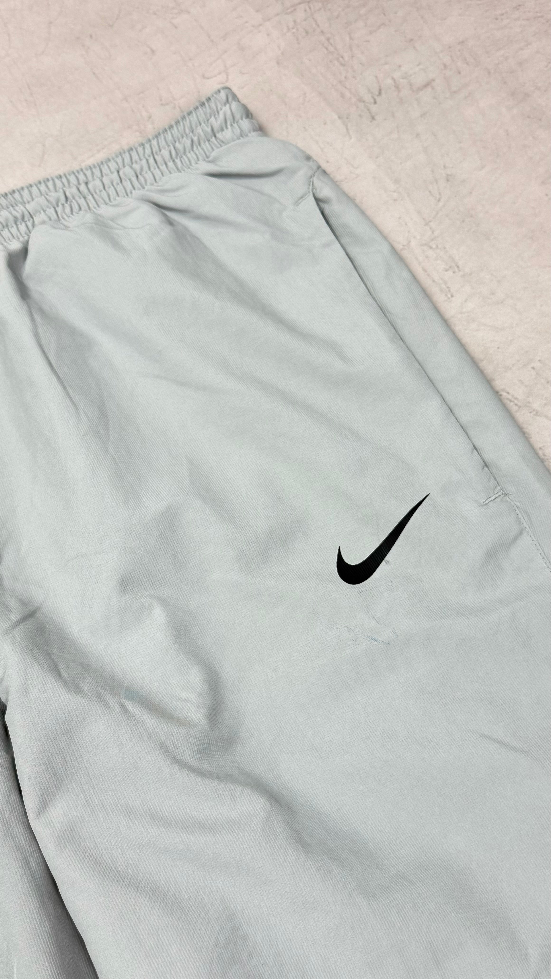 Nike Juventus Turin Tracksuit L - 86.airsteals