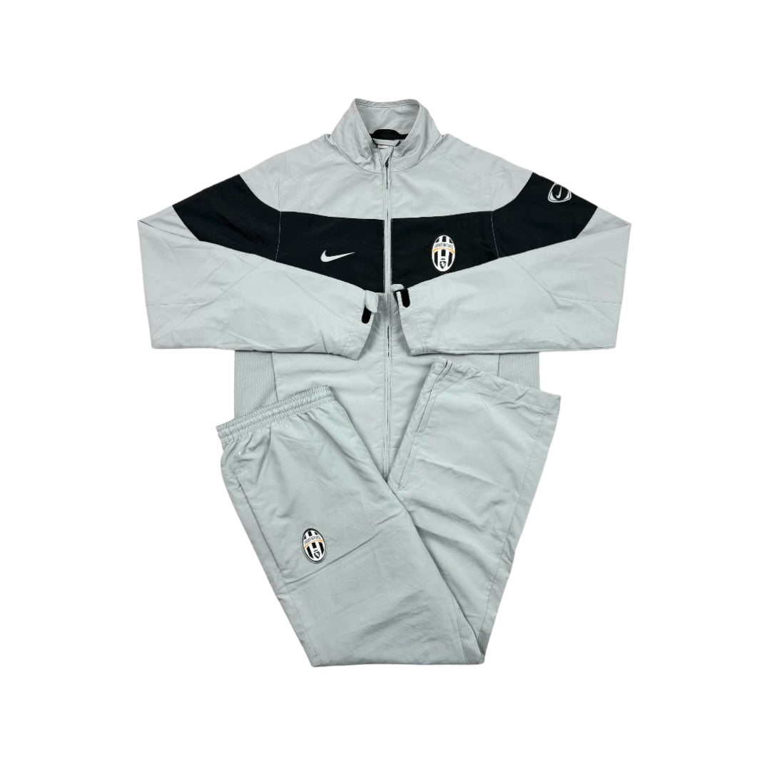 Nike Juventus Turin Tracksuit L - 86.airsteals